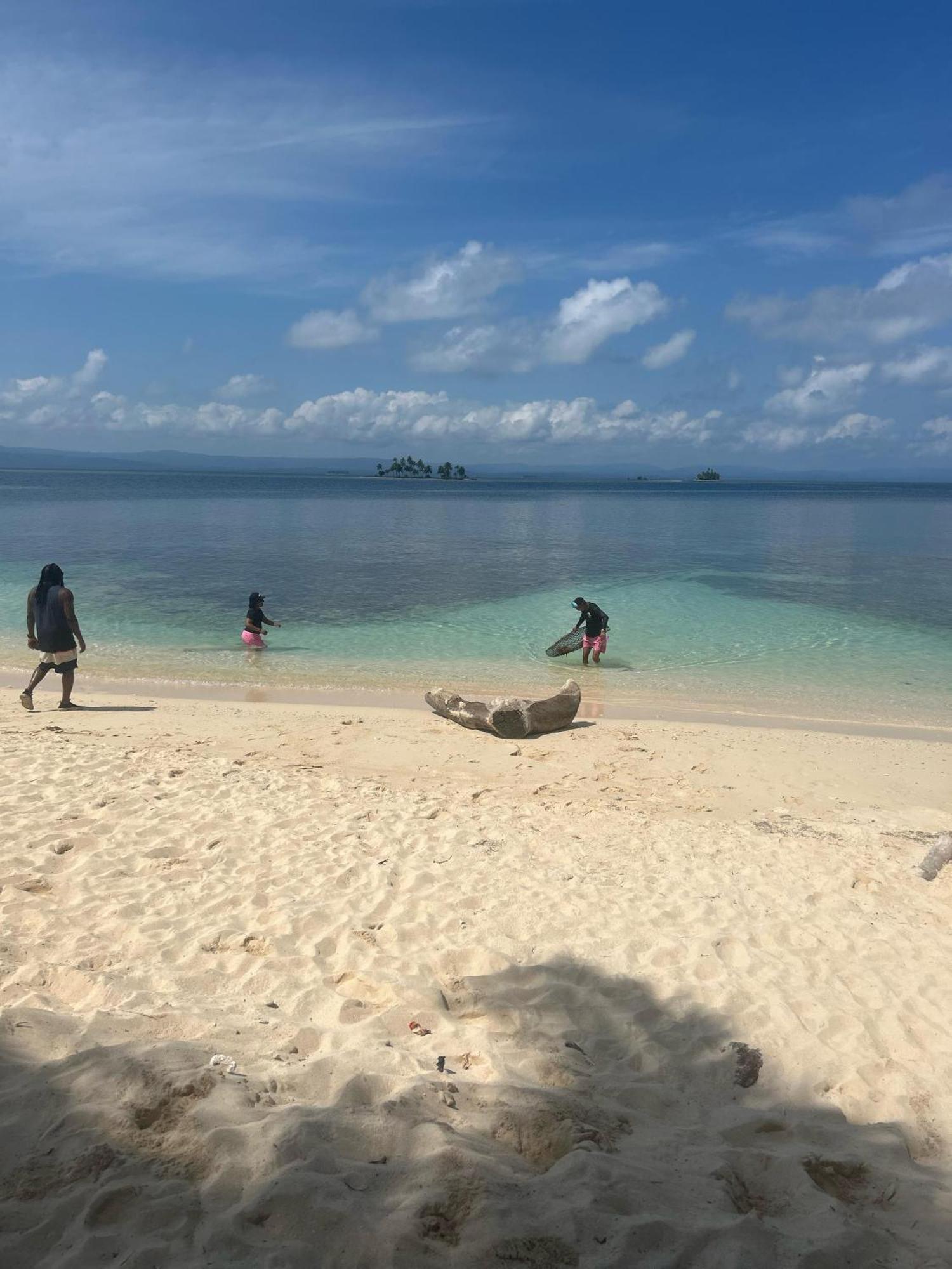 Romantic On Diablo Island San Blas *
